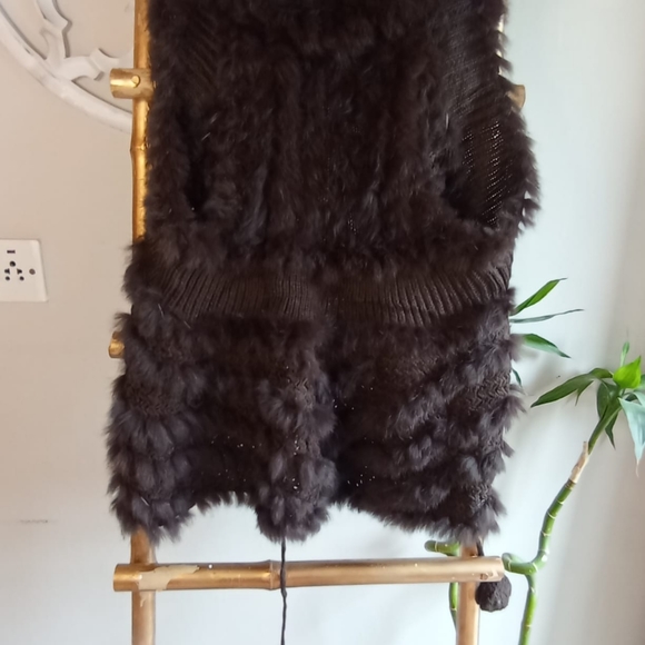 Ameise Faux Fur Knitted Vest NWT - Picture 15 of 17